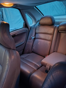 Volvo S40 Turbo Manual youngtimer (6 фото из 15)