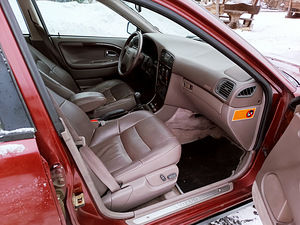 Volvo S40 Turbo Manual youngtimer (14 фото из 15)