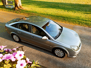 Opel Vectra Facelift (2 фото из 15)