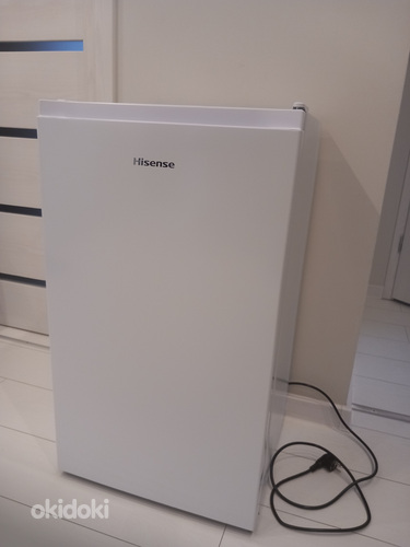 Холодильник Hisense RR121D4AWF (фото #1)