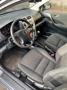Honda civic 1.7 (5 foto / 8)