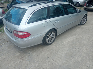 MERCEDES BENZ E350 4MATIC (4 foto / 5)