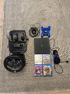 PLAYSTATION 4 SLIM 1TB +1 PULT+ 4 CD + RALLIROOL + PEDAALID