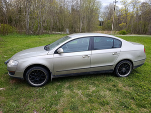 Volkswagen Passat (2 foto / 8)