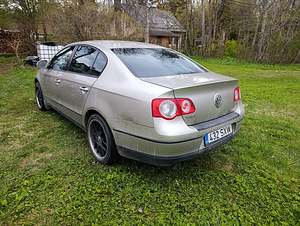 Volkswagen Passat (3 foto / 8)