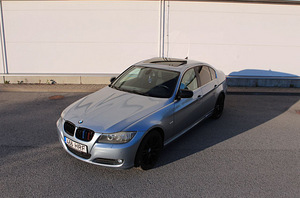 BMW 330 Facelift xDrive 3.0 180kW (6 foto / 10)