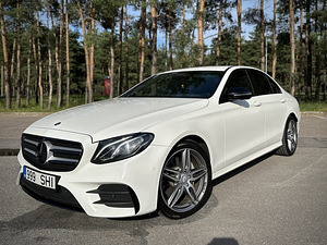 Mercedes-Benz e220d AMG line (1 foto / 10)
