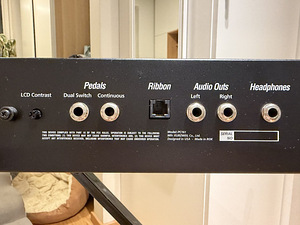 Kurzweil PC1 61 (5 foto / 5)