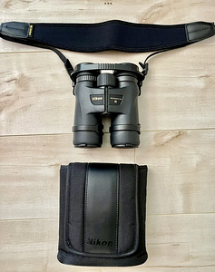 Binokkel Nikon Monarch 7 10x42 ED (2 foto / 4)