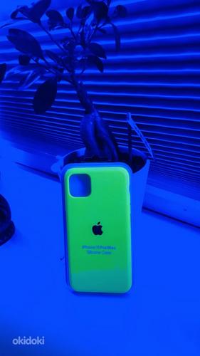 Силиконовый неоновый чехол для iPhone 11 Pro Max (фото #2)