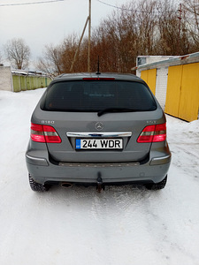 Mercedes Benz B class CNG 2010 (6 фото из 13)