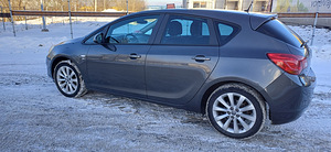 Opel astra (6 фото из 12)