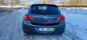 Opel astra (7 фото из 12)