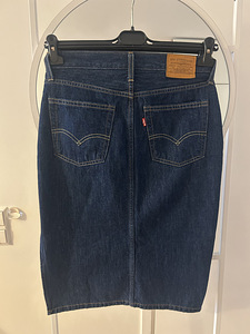 Джинсовая юбка Levis (1 фото из 2)