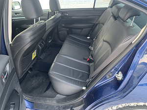 Subaru Legacy 2011 (5 фото из 11)