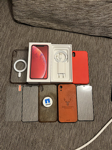 Apple iPhone XR (PRODUCT)Red 128GB (3 foto / 5)