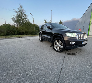 Jeep Grand Cherokee Overland SUMMIT 2013 (5 foto / 9)
