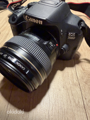 Canon EOS 700D + Canon EF 85mm f/1.8