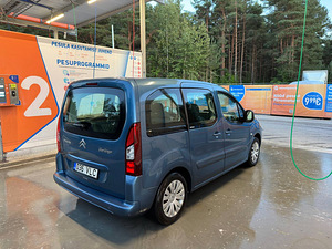 Citroen Berlingo 1.6 дизель (4 фото из 9)