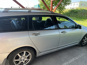 Honda accord tourer 2004 (6 foto / 6)