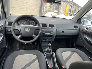 Skoda Fabia 2007, manual, 1.4 benzin, 59kw, Euro 4 (6 foto / 11)