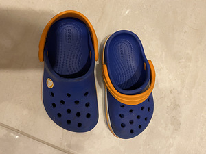 Резиновые тапочки Crocks (2 фото из 3)