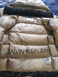 Calvin klein куртка оригинал (3 фото из 3)