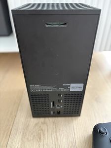 Xbox Series X (2 foto / 3)