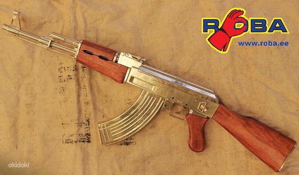 Koopia ründevintpüssi Kalashnikov AK-47 (foto #2)