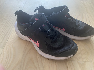 Nike 33 (2 фото из 2)