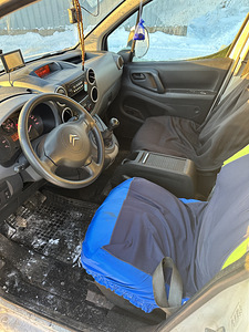 Citroen berlingo (6 фото из 12)