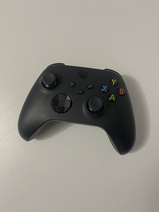 Контроллер Xbox One (1 фото из 5)