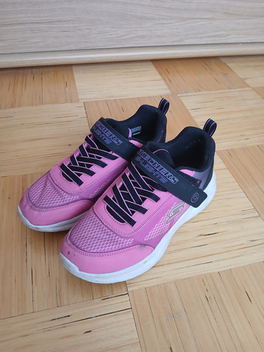 Skechers'i tossud