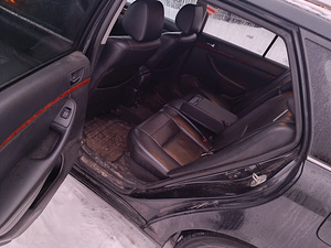 Toyota avensis (5 foto / 5)