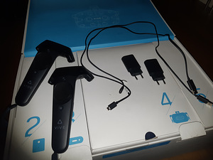 Стартовый комплект hTC Vive Pro (4 фото из 6)