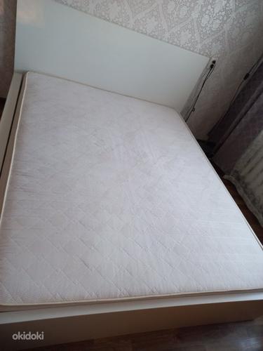 Кровать Ikea malm 160 × 200 (фото #1)