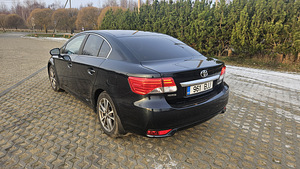 Toyota Avensis Linea Sol Plus 1.8 108kW (2 foto / 5)