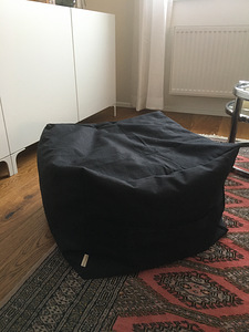Tumedast hallikaspruunist kangast puff jalatugi kott-tool (1 foto / 7)