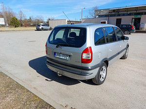 Opel Zafira 2.0 74 kw 2005 (2 foto / 9)