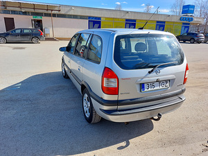 Opel Zafira 2.0 74 kw 2005 (3 foto / 9)