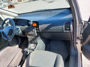 Opel Zafira 2.0 74 kw 2005 (8 foto / 9)