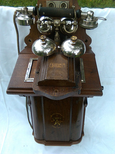 Antiikne Ericsson seinatelefon 1900 aasta (2 foto / 3)