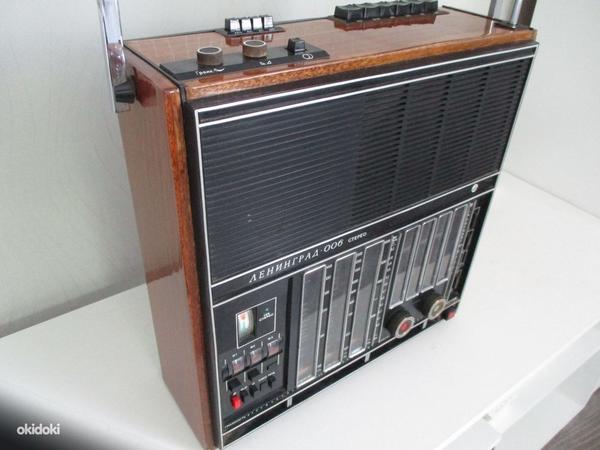 Nõukaaegne kõrgklassi transistorraadio"Leningrad-006" Stereo (foto #1)