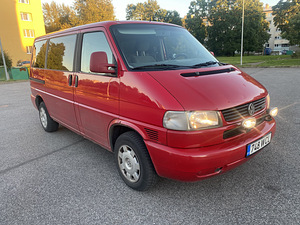 Volkswagen Multivan (2 фото из 5)