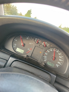 Volkswagen Passat 1.9 81kw (6 foto / 6)