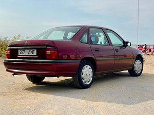 Opel Vectra Special 1.6 i4 52kW (3 foto / 15)