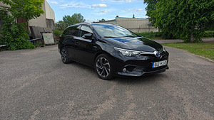 Toyota Auris hübriid LPG 1.7 73kw (3 foto / 15)