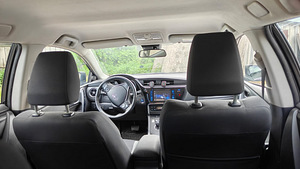 Toyota Auris hübriid LPG 1.7 73kw (12 foto / 15)