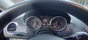 Mercedes Benz ML 320CDi 4 Matic (13 foto / 15)