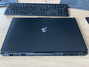 Gigabyte AORUS 17 XE4-73EE514SH Black, 17.3 ", IPS, FHD (5 foto / 8)